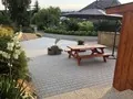 Zahrada a dvorek u Apartmánů Nad Lípou